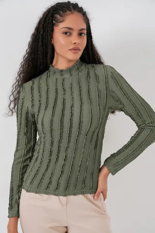 Texturierte Slim Fit Halb-Turtleneck Bluse