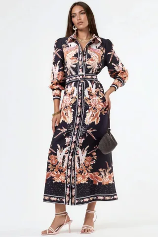 Blumiges Maxikleid mit Gürtel