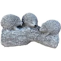 Stone and Style Gartenfigur Frostfeste Steinfigur 3 Igel auf Baumstamm