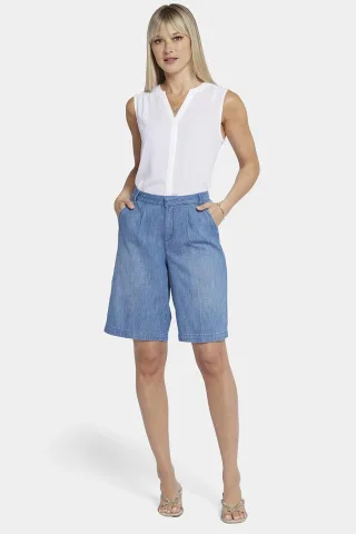 Entspannte Denim-Bermuda-Shorts mit hoher Taille