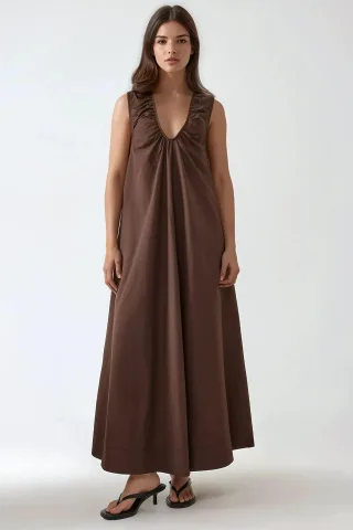 Maxikleid mit U-Ausschnitt