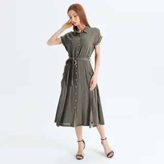 Geschlitztes Hemdkleid