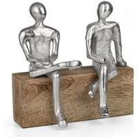 Moritz Skulptur Dekofigur Freunde sitzend auf Holzblock silberfarben, Holz, Tischdeko, Fensterdeko, Wanddeko, Holzdeko, Weihnachtsdeko