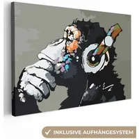 OneMillionCanvasses® Leinwandbild Kunstdrucke - Ölfarbenoptik - Affe - Kopfhörer, Fotodruck (1 St), Leinwand Bilder Klein, Wand Dekoration Aesthetic 30x20 cm
