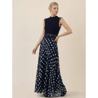 Apart Abendkleid mit Spitzenoberteil und Punkterock