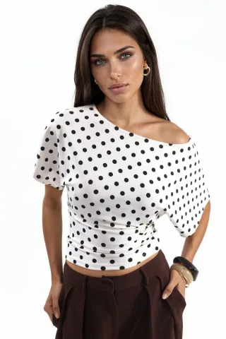 Punktedrucktaillierte Batwing-Ärmelbluse