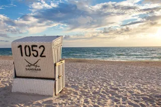 Leinwandbild STRANDKORB
