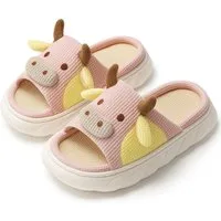 Corimori Flauschige Kuh Pantoffeln im MuhKuh-Design Plüsch Hausschuhe (Packung, Geschenk) lustige Plüsch Slipper für Kinder und Erwachsene, EU Größe 38-39