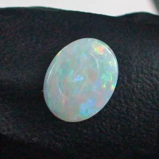 0,80 ct White Opal Multicolor Vollopal aus Coober Pedy Fire