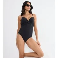 Triumph Badeanzug Summer Twist Eleganz und Komfort