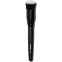 e.l.f Rougepinsel elf cosmetics, Camo Liquid Blush Brush, 1 tlg., Abgewinkelt, Weiche, Dichte Borsten, Vegan & Tierversuchsfrei