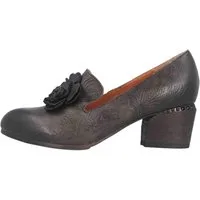 Spring Step NOORA-CHA Pumps
