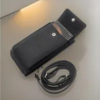 Lemasi Handytasche echt Leder Umhängetasche, Geldbörse made in Italy, Smartphonetasche, mit Kartenfächern, Schultergurt