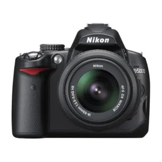 Nikon D5000 [12MP Live View 27"] schwarz inkl. AF-S DX 18-55mm 1:35-56G VR Objektiv