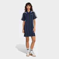 adidas Originals Shirtkleid INSPIRED GRAPHIC sportlicher Look, vom Fußball inspirierter Allover-Print