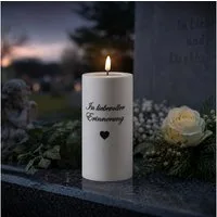 Deluxe Homeart LED-Kerze LED Grabkerze mit Schriftzug Grablicht Trauerkerze Friedhofkerze 15cm (1-tlg)