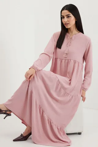 Maxikleid mit Schleifendetail
