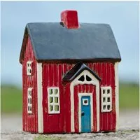 Ib Laursen Kerzenhalter IB Laursen Lichthaus VISBY Rot mit Blauer Tür 17 cm