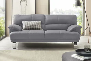 TRENDMANUFAKTUR 3-Sitzer "Cecilia II, mit italienischem Design, tollen Details" mit tollem Sitzkomfort und Designfuß