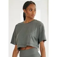 LASCANA Kurzarmshirt mit kastigem Schnitt und Lagen-Look