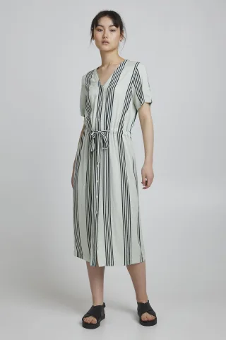 Kleid IHEA Regular fit
