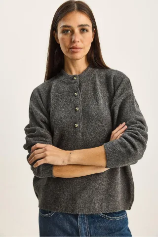 Knopfkragen Strickpullover