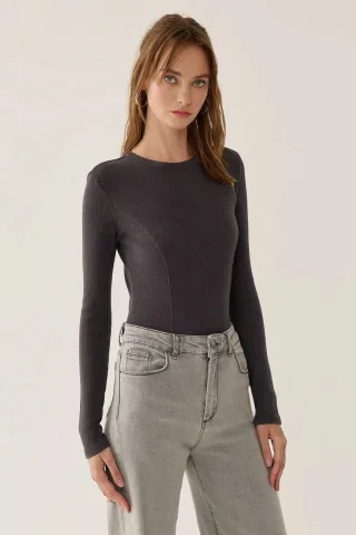 Gegerbter Effekt Body
