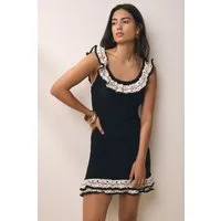 Bhoem Minikleid Mini-Strickkleid mit Häkel- und Rüschendetails (1-tlg)