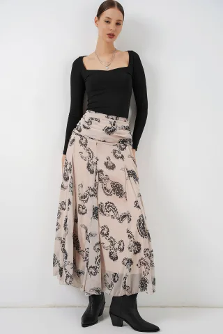Hohe Taillen-Paisley-Maxikleid