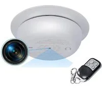 SpionProfi Überwachungskamera 32GB Rauchmelder Kamera HD Mini Überwachungskamera Video Ton Aufnahme (Innenbereich, 1-tlg., 32GB Rauchmelder mit versteckte Mini Spycam Kamera)