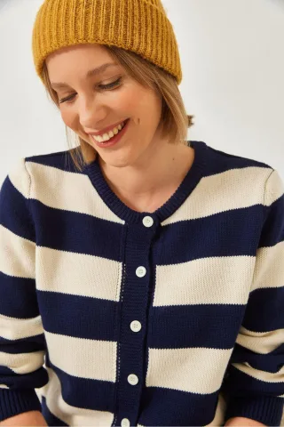 Gestreifter Langarm-Button-Cardigan