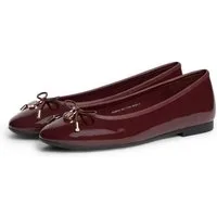 Tommy Hilfiger TH CHARM PATENT BALLERINA Ballerina Businessschuh, Schlupfschuh goldfb. TH-Schmuckelement, schmale Form