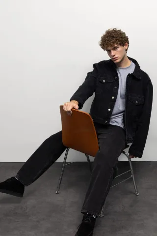 Denimknopfjacke mit Tasche