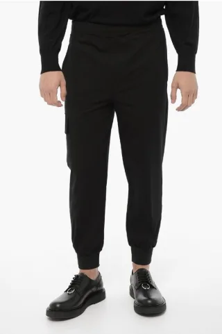 Skinny Fit Cargohose mit Kordelzug in der Taille in Schwarz