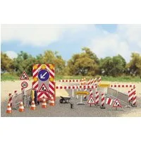 Busch Modelleisenbahn-Baustelle Busch H0 6048 Motiv-Set "Baustelle" Absperrungen Warnbaken Schilde...
