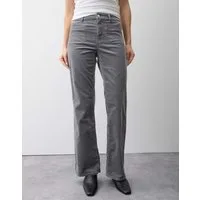 OPUS PANTS Bootcut-Jeans Melly fresh aus weichem Feincord Leicht ausgestelltes Bein mit samtiger Oberfläche und Ziertaschen