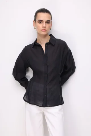 Tailliertes strukturiertes Button-Up-Shirt