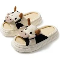 Corimori Flauschige Kuh Pantoffeln im MuhKuh-Design Plüsch Hausschuhe (Packung, Geschenk) lustige Plüsch Slipper für Kinder und Erwachsene, EU Größe 40-41