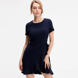Kurzes Skaterkleid mit Rüschen