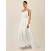 Apart Abendkleid mit Perlenbesatz am Ausschnitt
