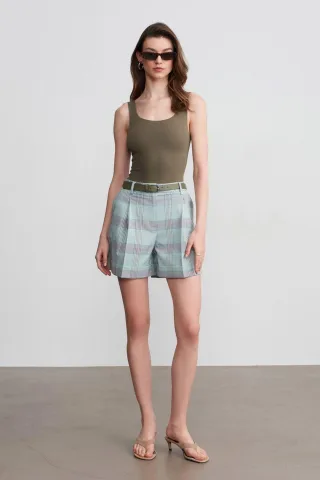 Hochbund-Plissee-Shorts mit Gürtel