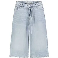 Eight2Nine Shorts