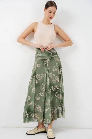 Hohe Taillen-Paisley-Maxikleid