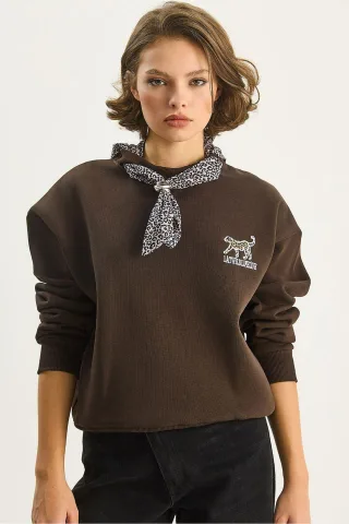 Sweatshirt mit Rundhalsausschnitt und Druck-Accessoire