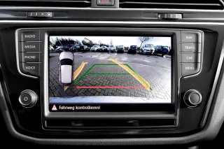 Komplett-Set Rückfahrkamera für VW Touran 5T