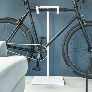 Fahrradständer Rennrad Wohnung weiß Metall - Yamazaki minimalistisches Design aus Japan