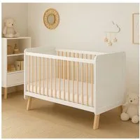 Baby-Delux Babybett Lou Weiß Kiefernholz Schutzgitter, Kinderbett 60x120 umbaubar Matratze
