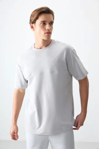 Übergroßes Rundhals-T-Shirt