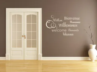 Wandtattoo "Willkommen Bienvenue Welcome ..."