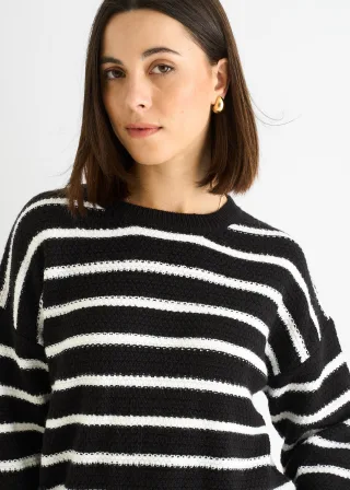 Schwarzer Grobstrick-Pullover in Übergröße mit Streifen